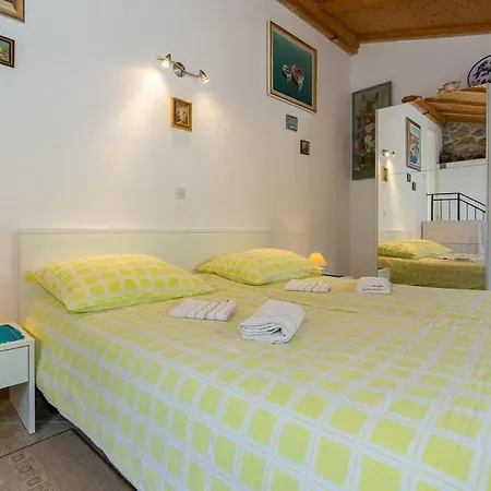 아파트먼트 칼라스 3*