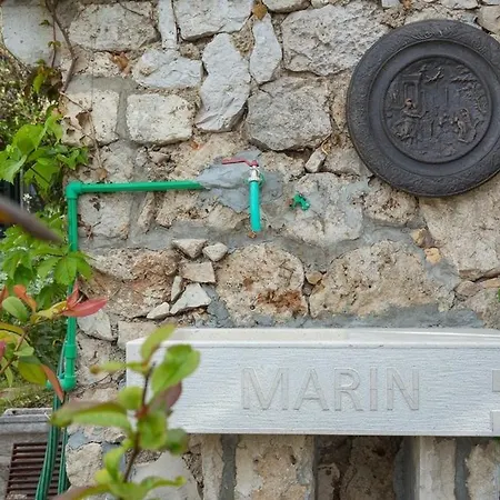 아파트먼트 칼라스