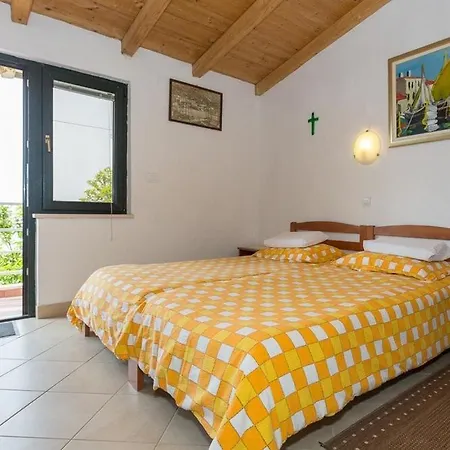 아파트먼트 칼라스 3*